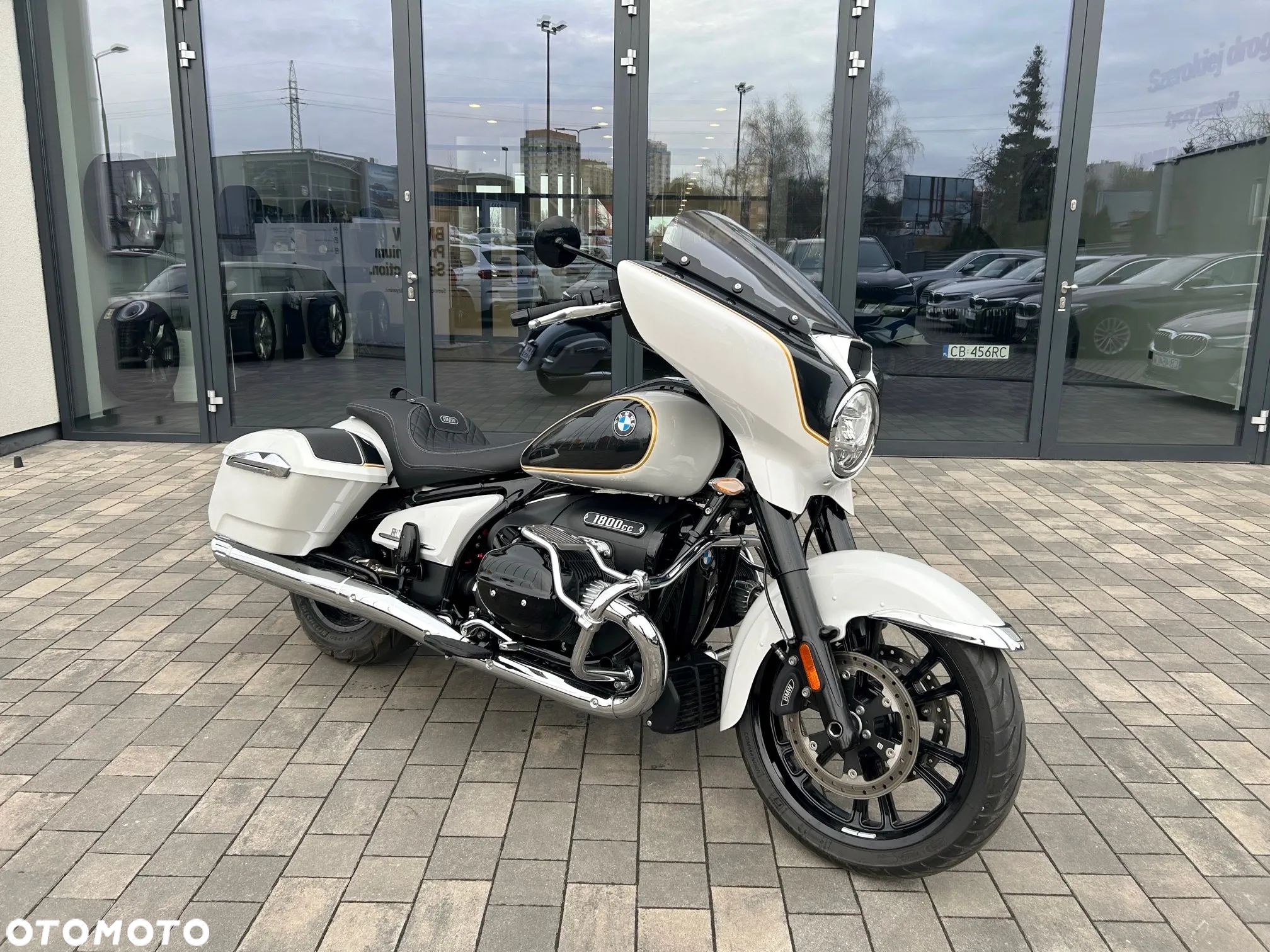 BMW R - 1