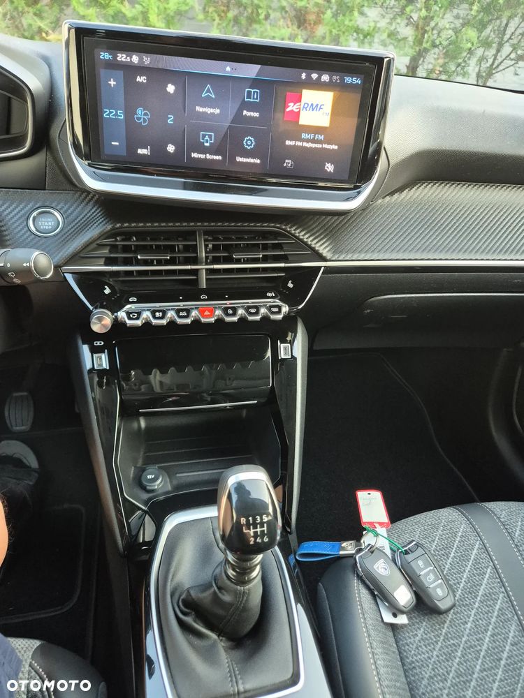 Peugeot 208 TURBO 100 Allure - 22