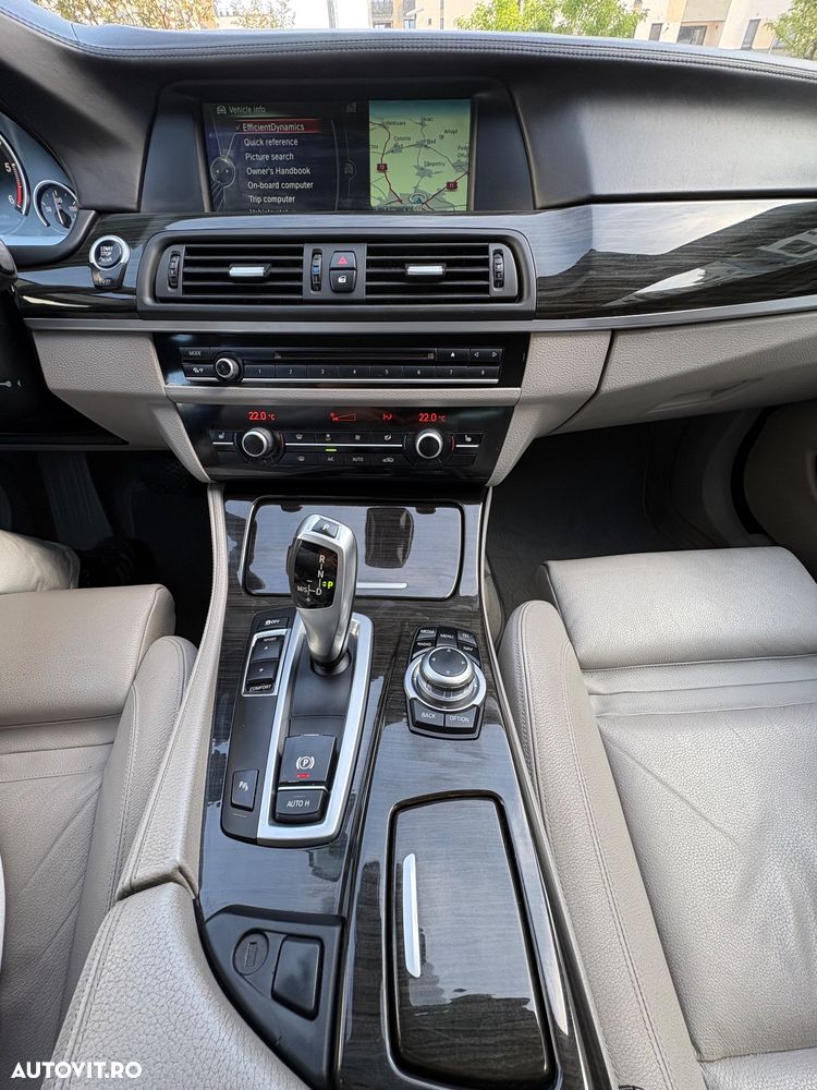 BMW Seria 5 525d xDrive - 8