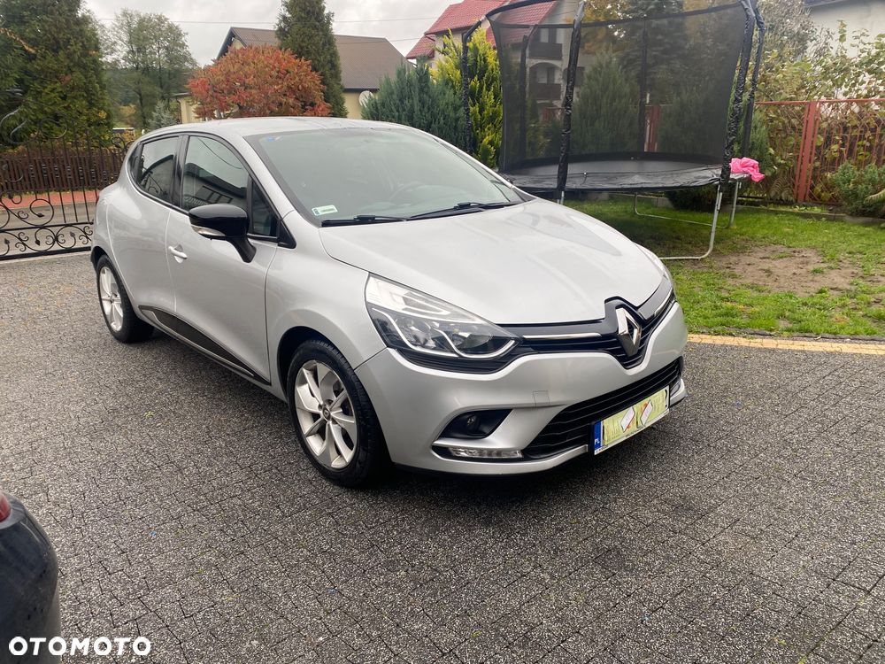 Renault Clio 1.2 16V Limited Plus - 1