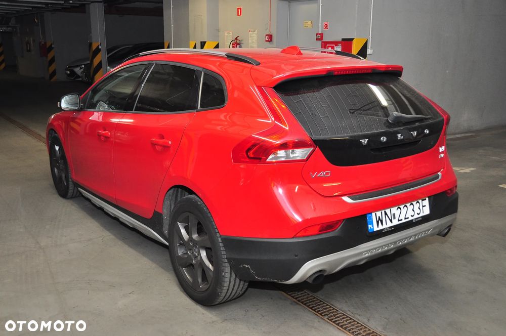Volvo V40 Cross Country T4 AWD Momentum - 4