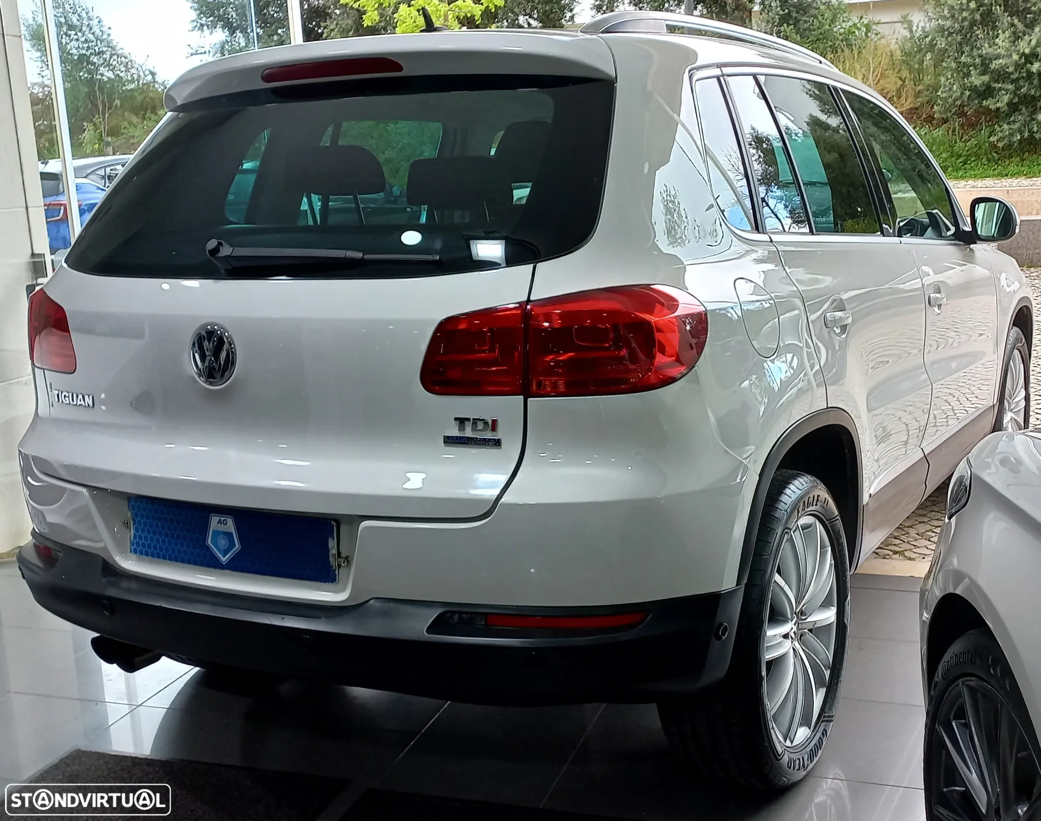 VW Tiguan 2.0 TDi Sport BlueMotion - 4