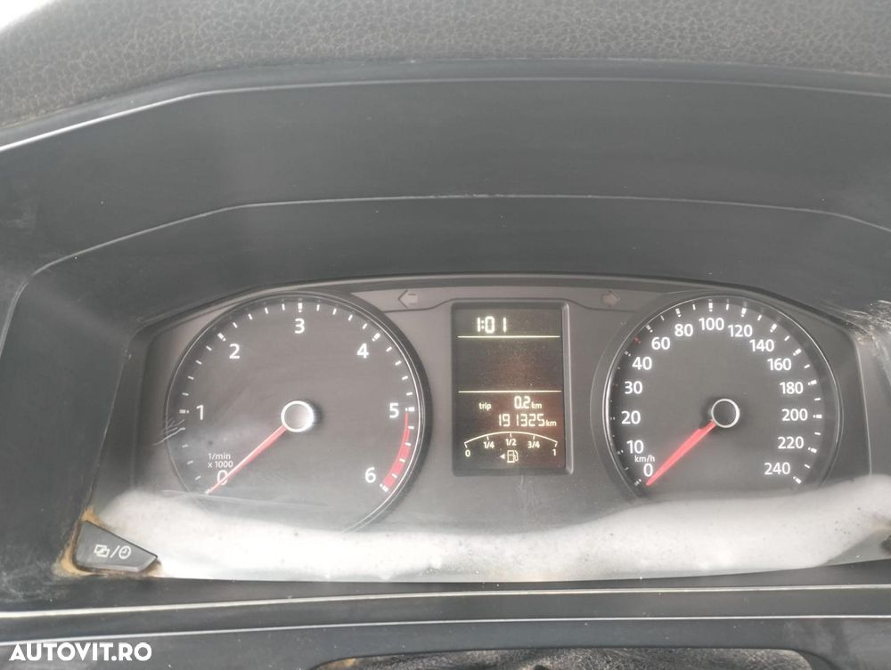 Volkswagen Transporter - 9