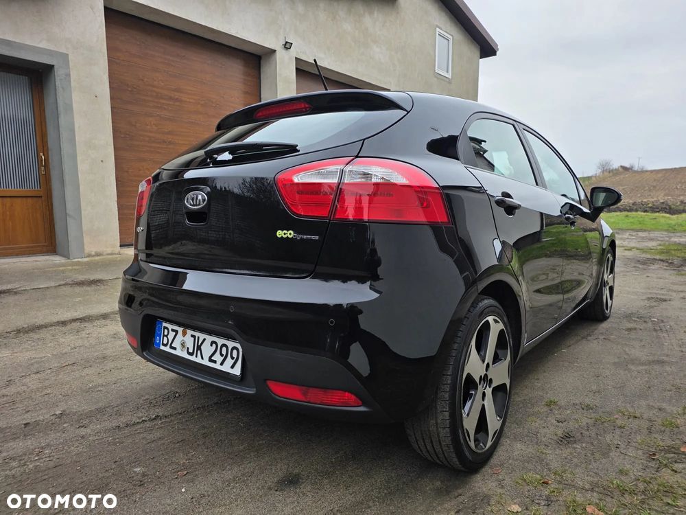 Kia Rio 1.4 Dream Team Edition - 31