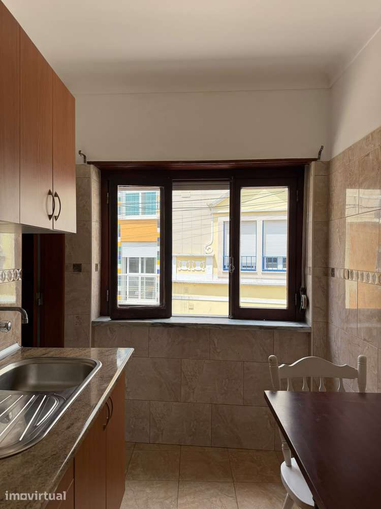 Apartamento T1 junto ao CCC e rodoviária. - Grande imagem: 5/16