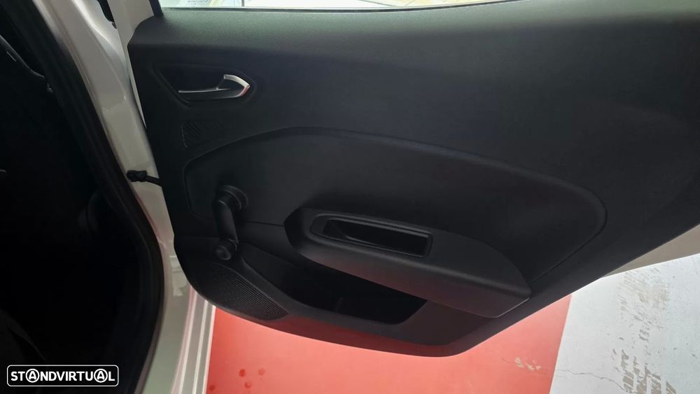 Renault clio van 1.5 blue dci air nav - 44