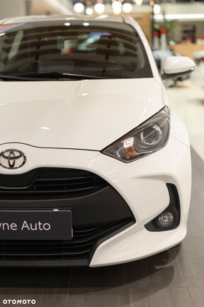 Toyota Yaris - 12