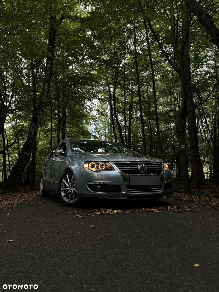 Volkswagen Passat 3.2 V6 FSI 4Mot Highline DSG - 1