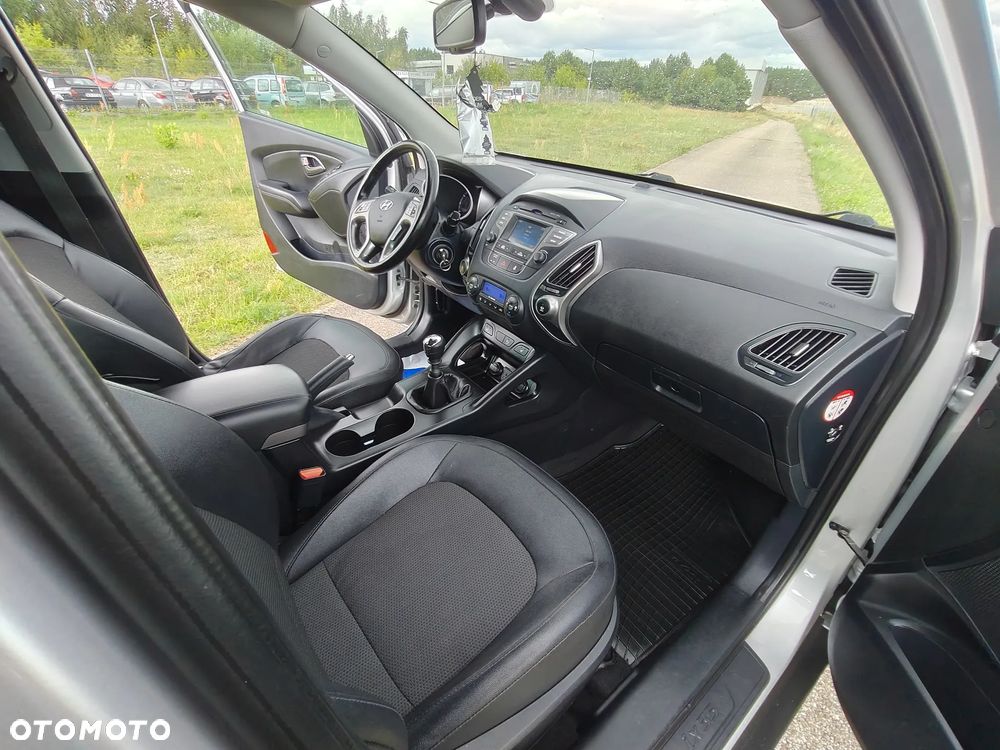 Hyundai ix35 blue 1.6 2WD Finale Silver - 24