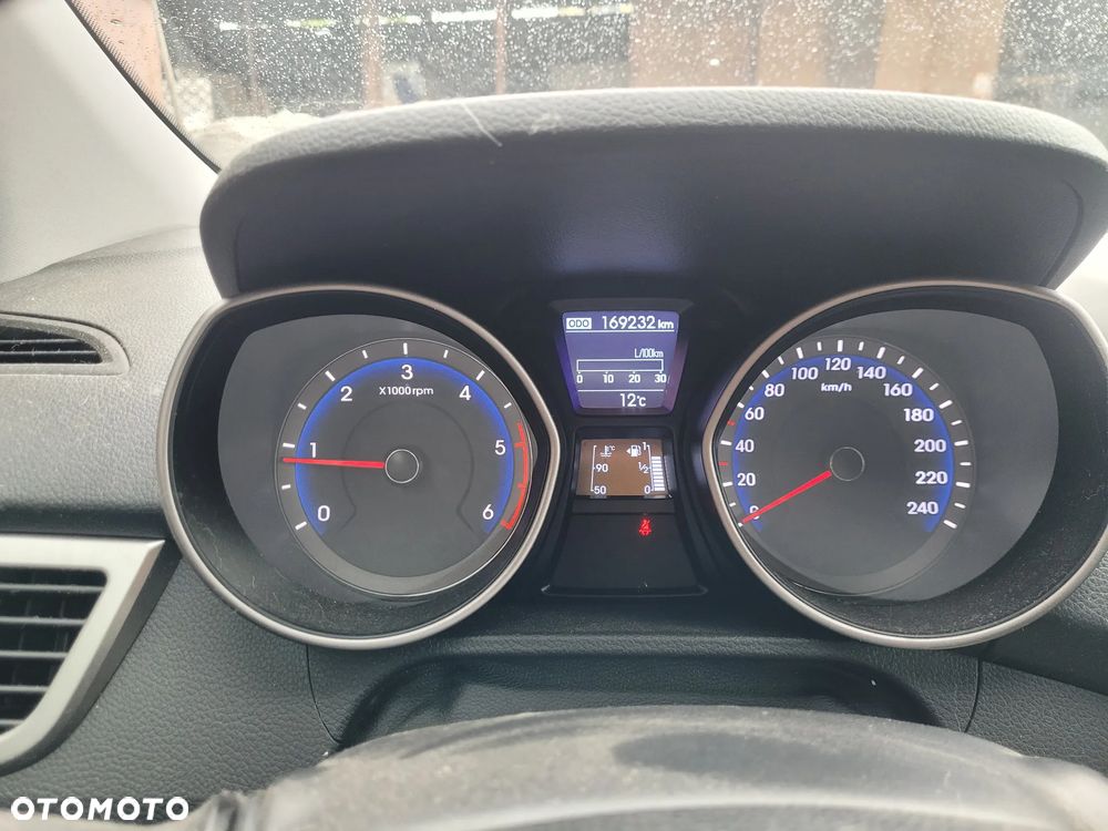Hyundai i30 blue 1.6 CRDi YES Gold - 21