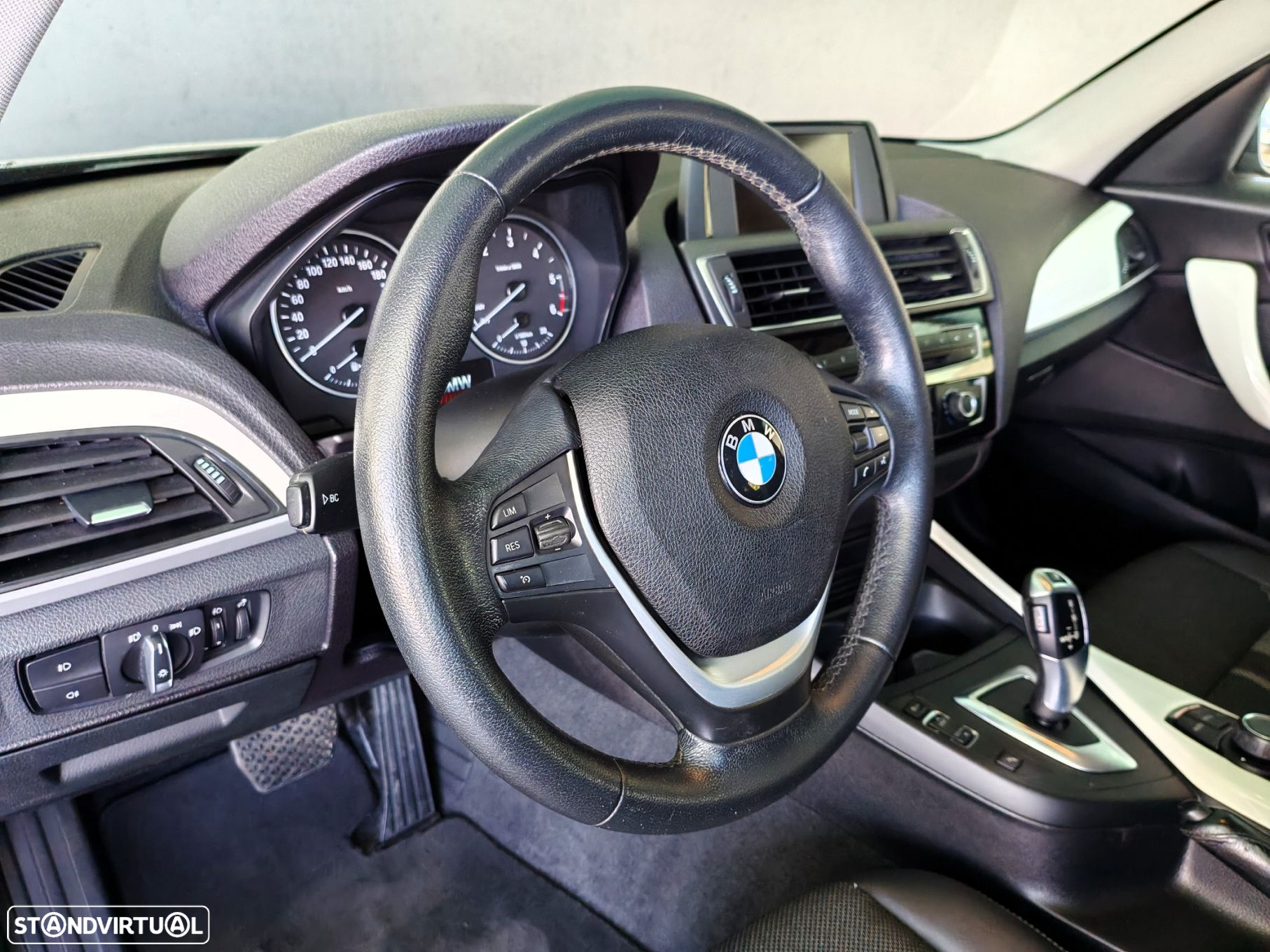 BMW 116 d Line Urban Auto - 13