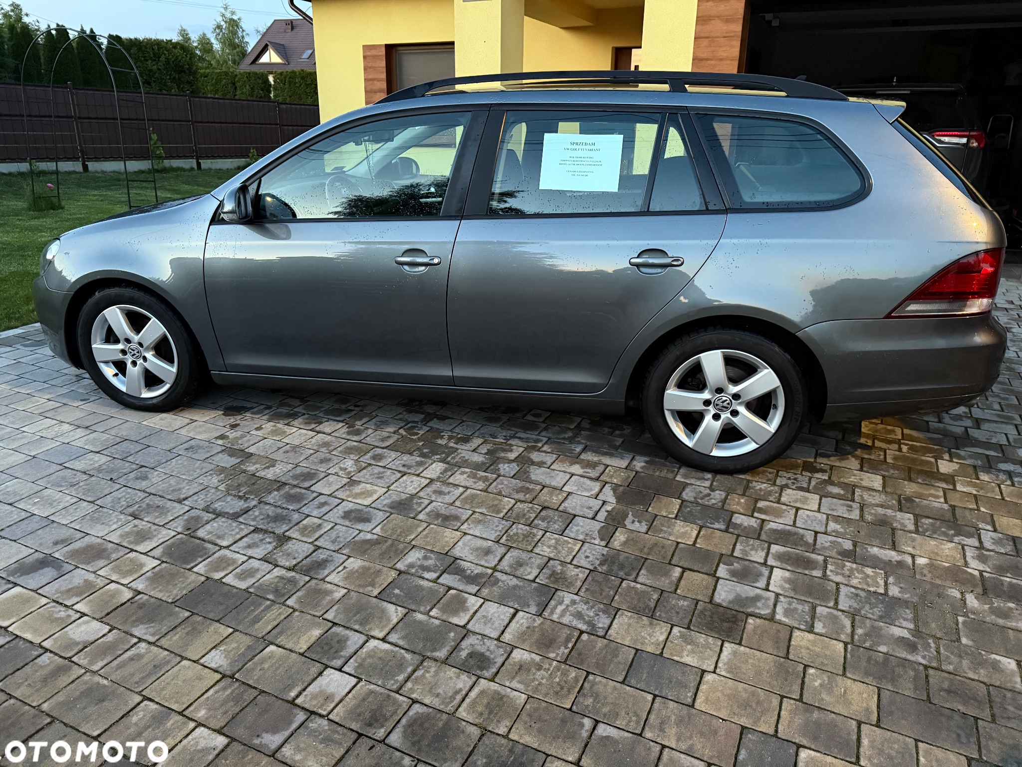 Volkswagen Golf VI 1.6 TDI BlueMot Comfortline - 15