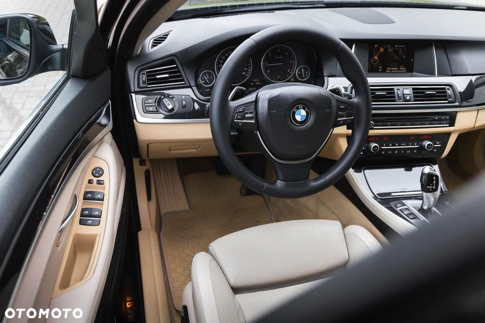 BMW Seria 5 520d xDrive Luxury Line - 14