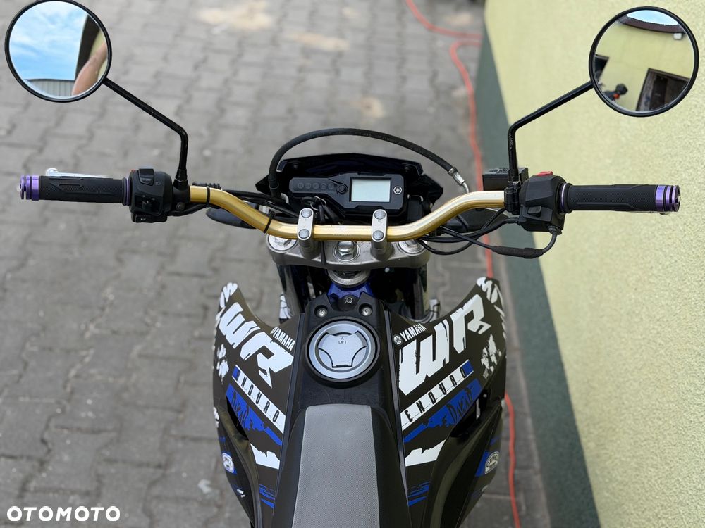 Yamaha WR - 33