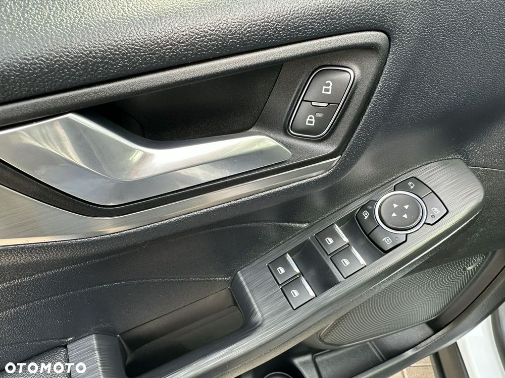 Ford Kuga 2.0 EcoBlue 4x4 TITANIUM - 16