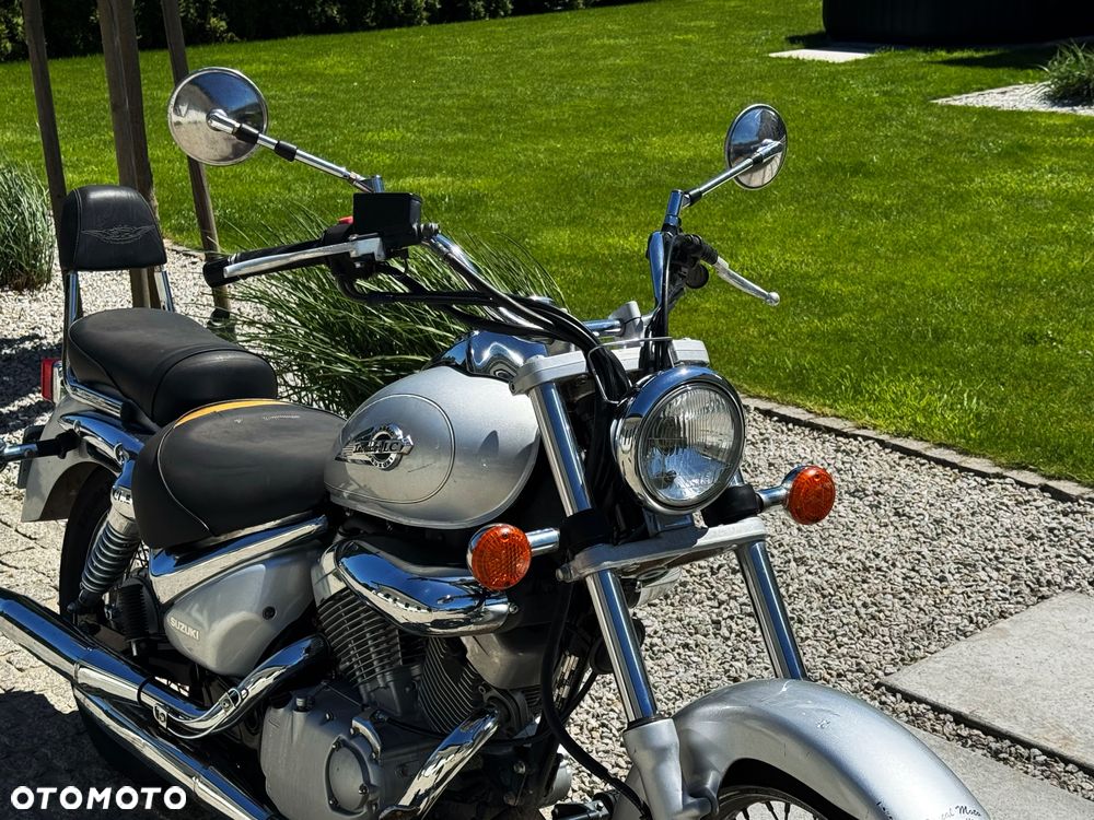 Suzuki Intruder - 23