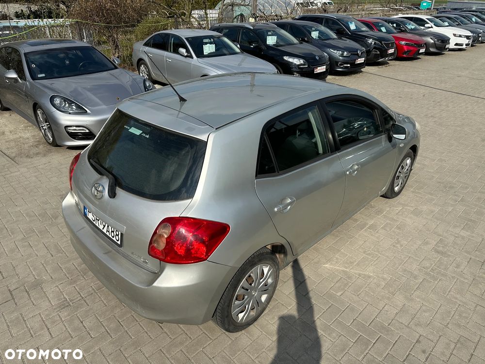 Toyota Auris - 29