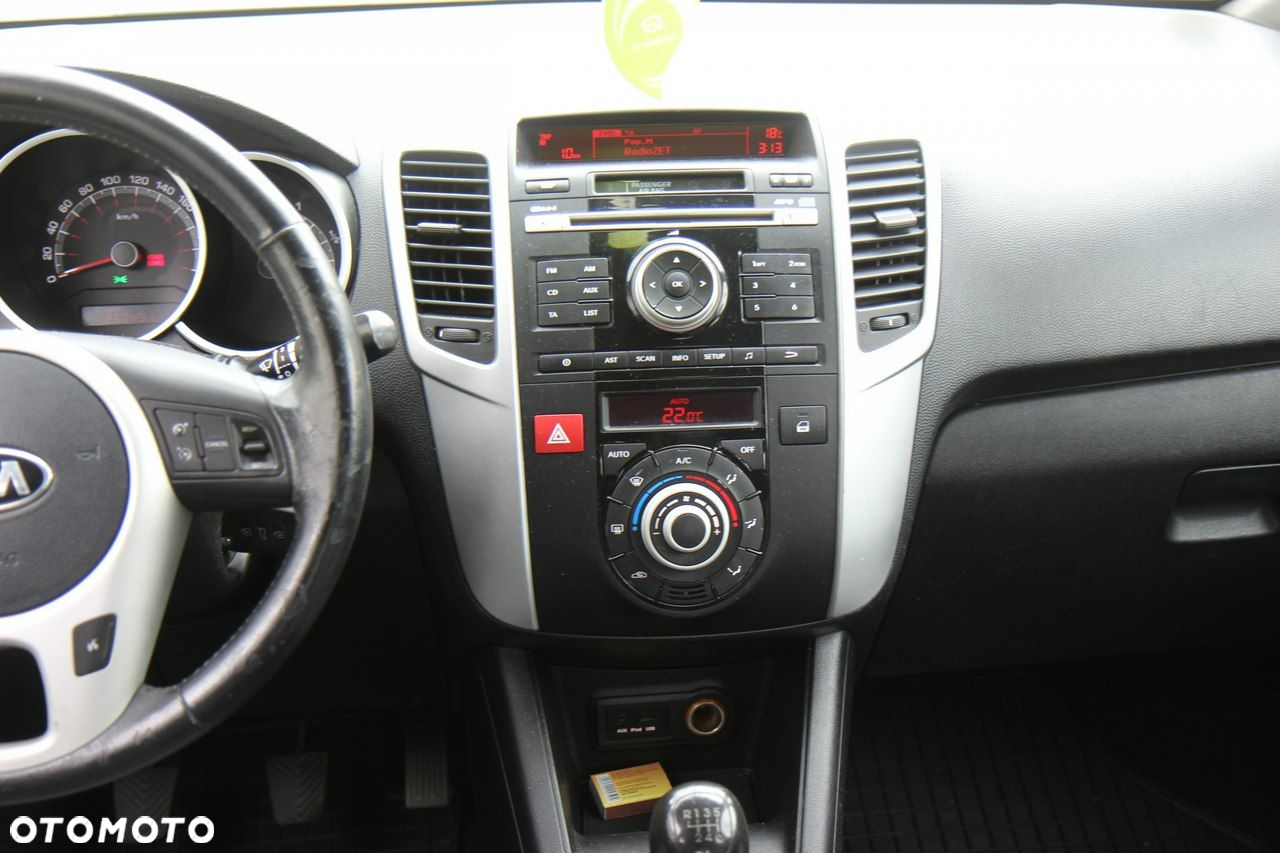 Kia Venga - 16