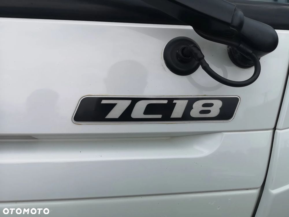 Mitsubishi Fuso Canter 7C18 Kontener + Winda Stan Bardzo Dobry - 14