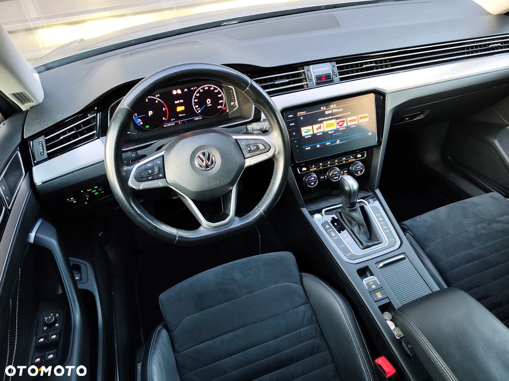 Volkswagen Passat 2.0 TDI Elegance DSG - 31