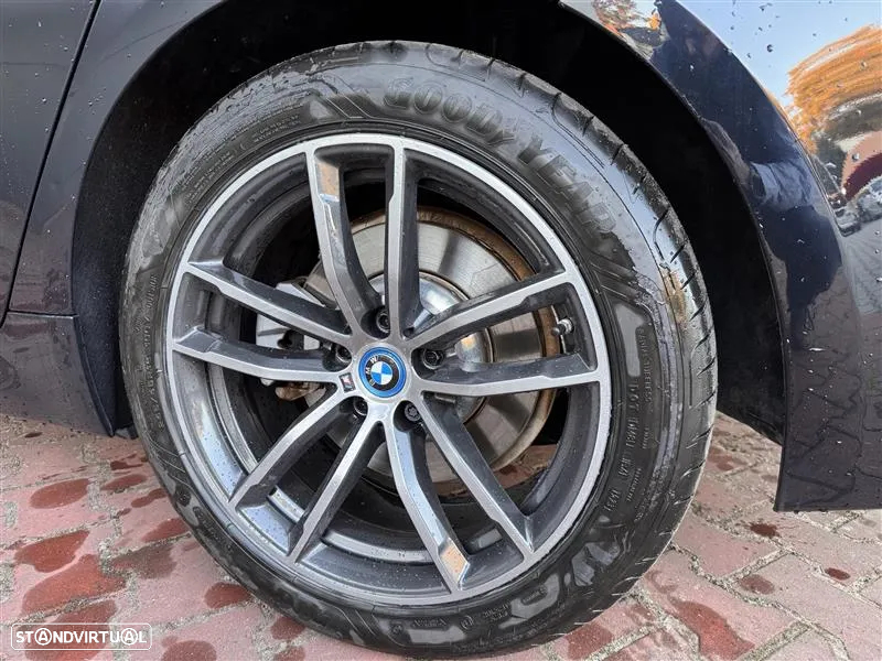 BMW 530 e Pack M - 23