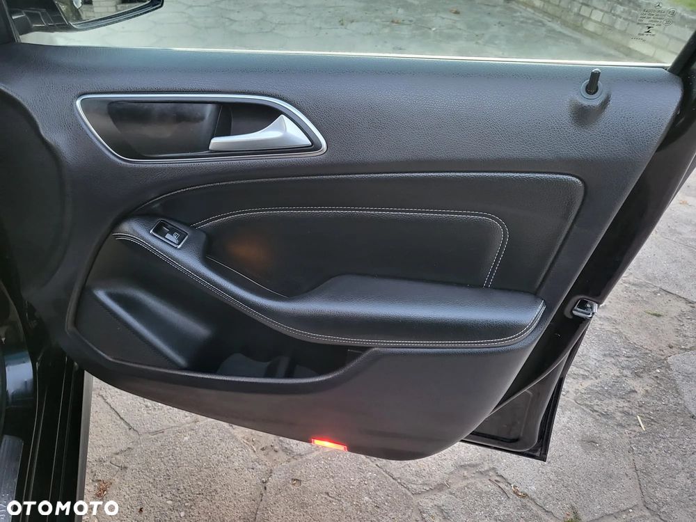 Mercedes-Benz Klasa B 180 - 38