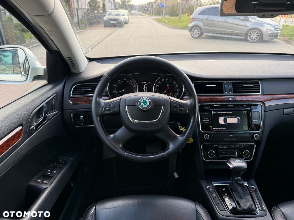 Skoda Superb 2.0 TSI DSG Exclusive - 27