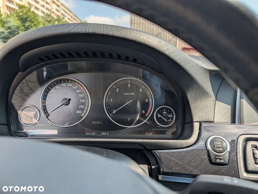 BMW Seria 5 520d - 13