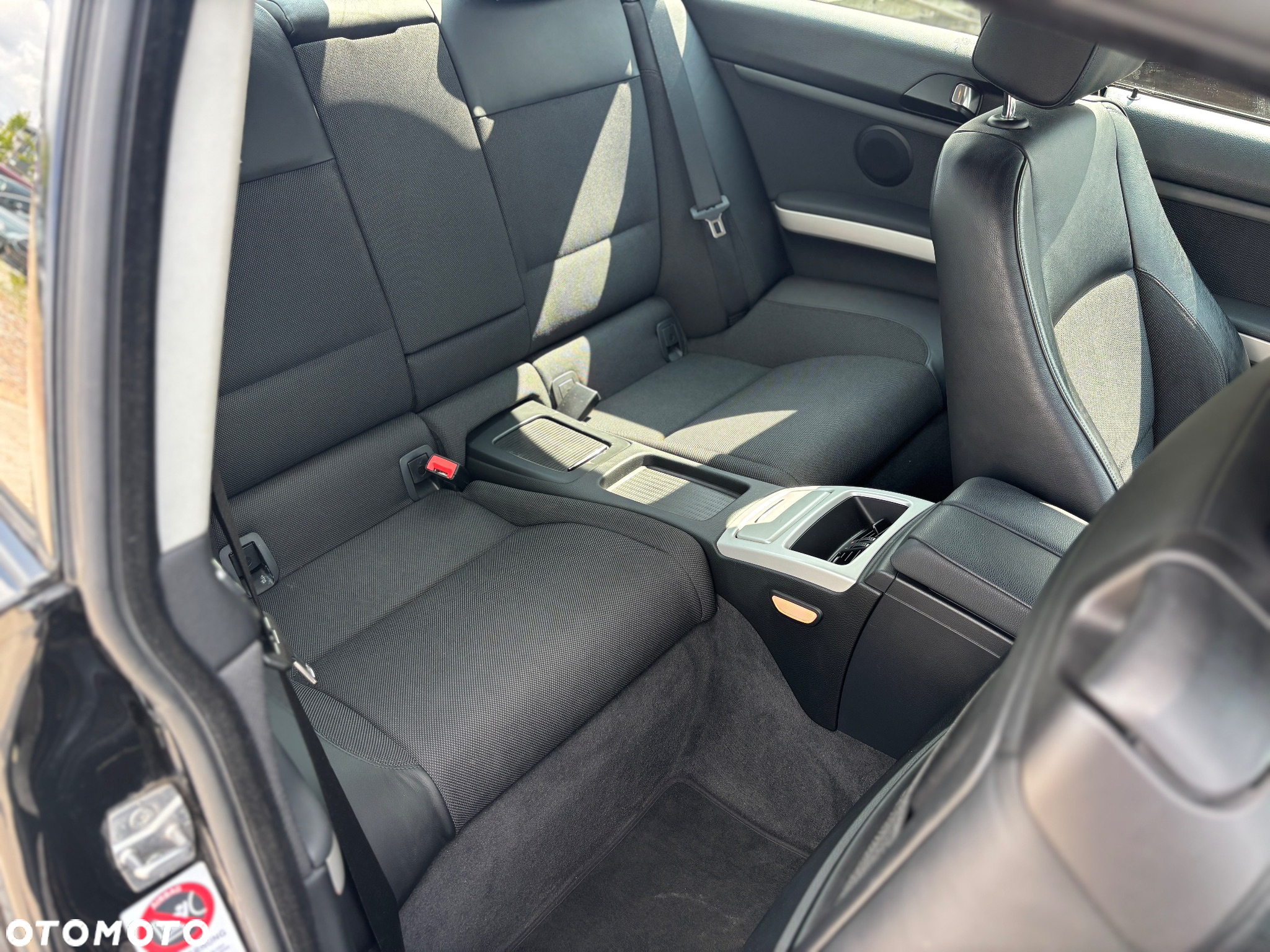 BMW Seria 3 318i Coupe - 7