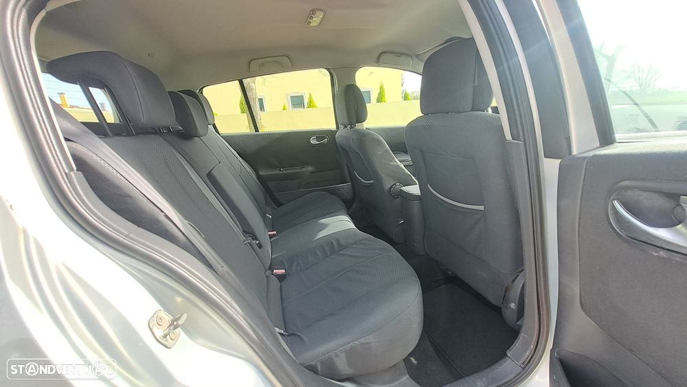 Renault Mégane 1.5 dCi Confort - 12