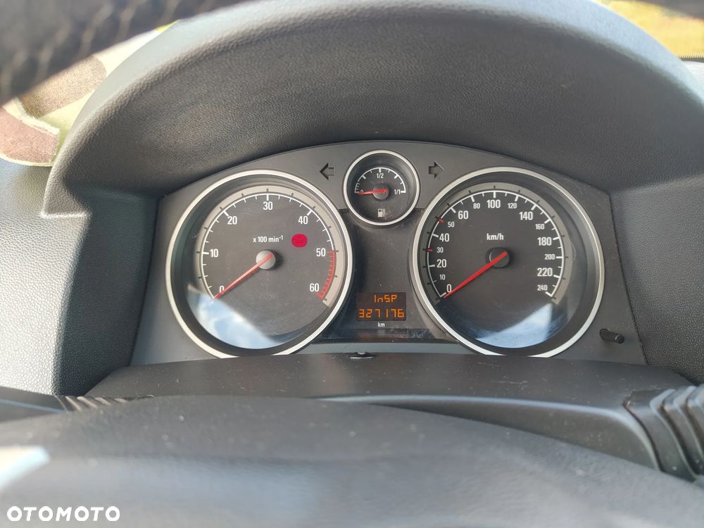 Opel Astra III 1.7 CDTI Cosmo - 18