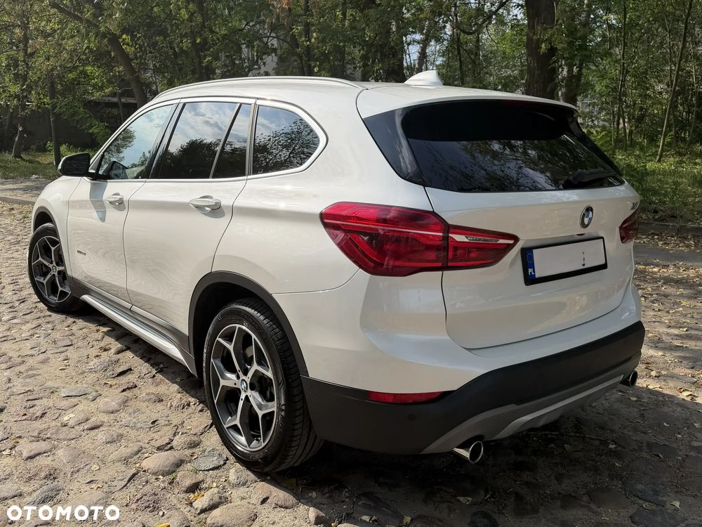 BMW X1 xDrive28i xLine - 2