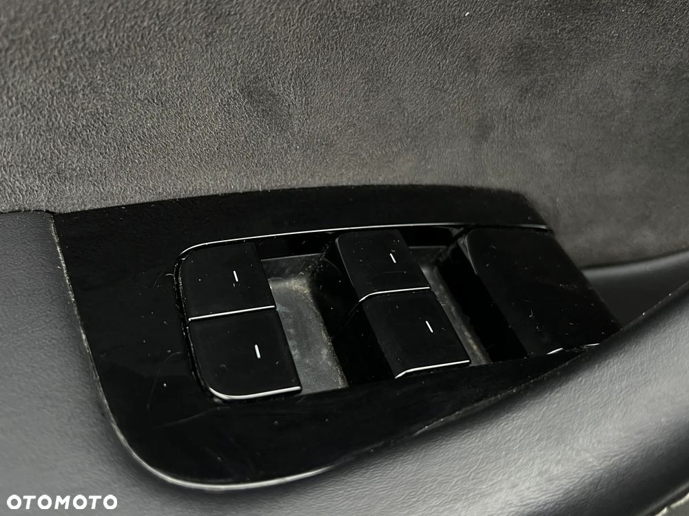 Tesla Model 3 - 15
