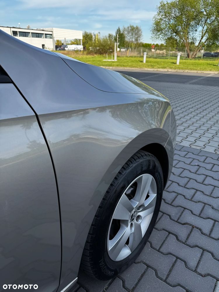 Skoda RAPID 1.0 TSI Ambition - 17