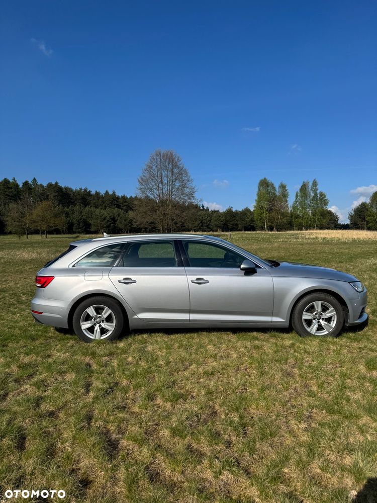 Audi A4 Avant 2.0 TDI DPF clean diesel Ambiente - 29
