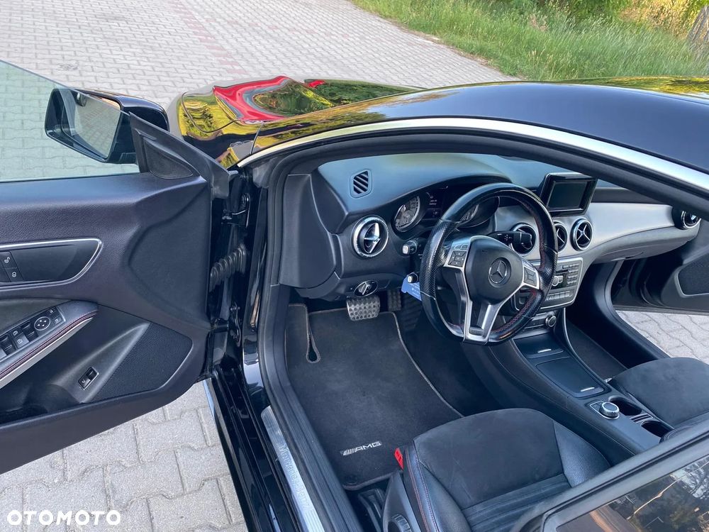 Mercedes-Benz CLA - 13