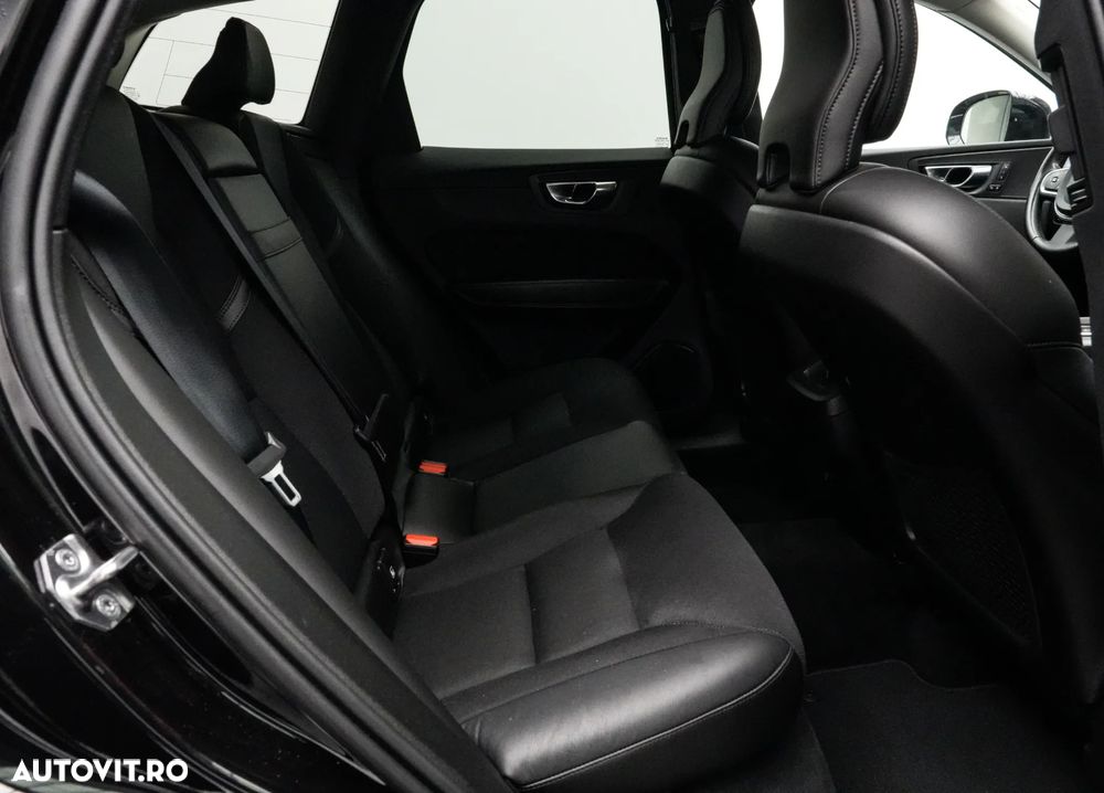 Volvo XC 60 D4 Momentum Pro - 16