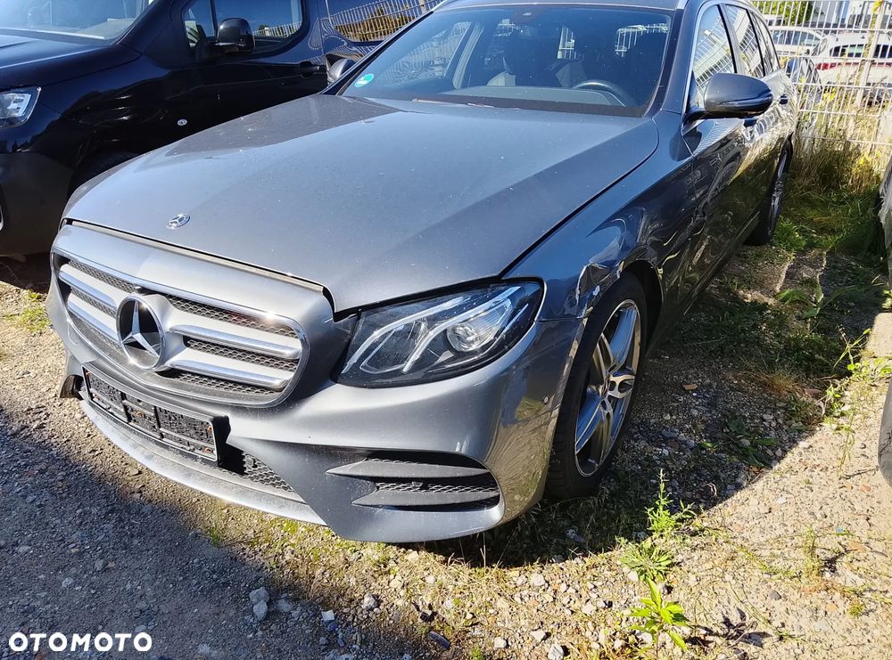 Mercedes-Benz Klasa E - 2