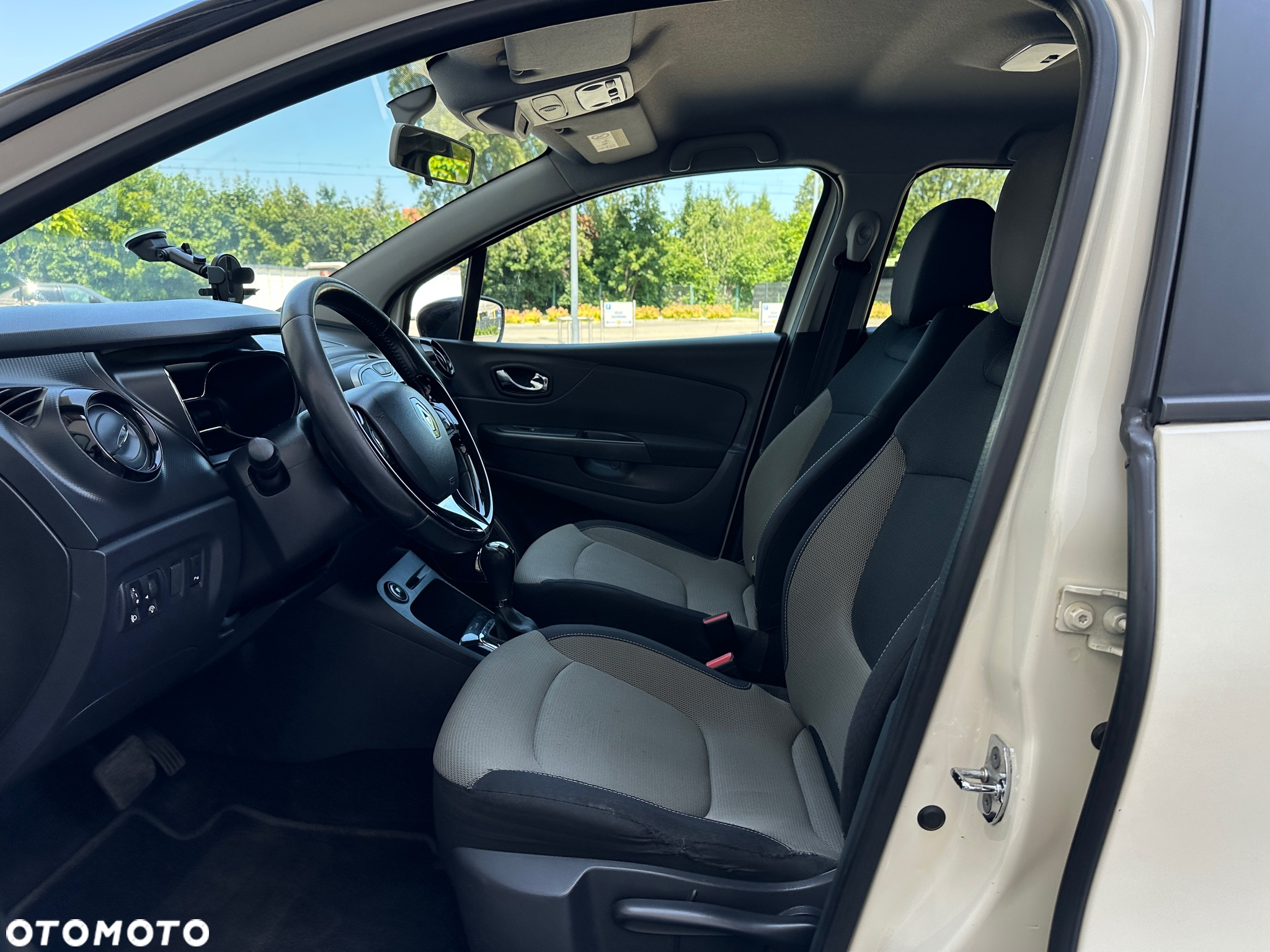 Renault Captur - 14