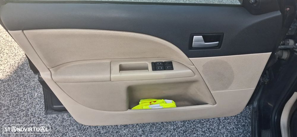 Ford Mondeo SW 2.0 TDCi Ghia - 18