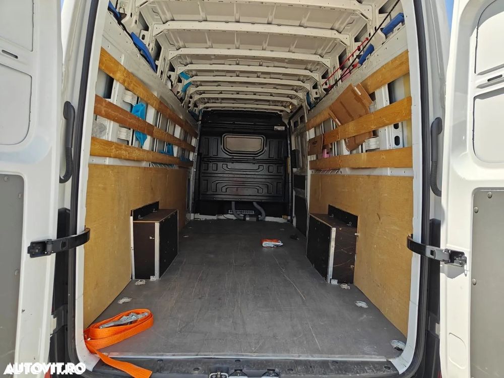 Volkswagen Crafter - 19