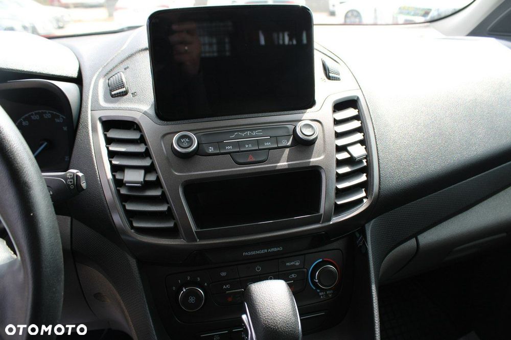 Ford Transit Connect - 24
