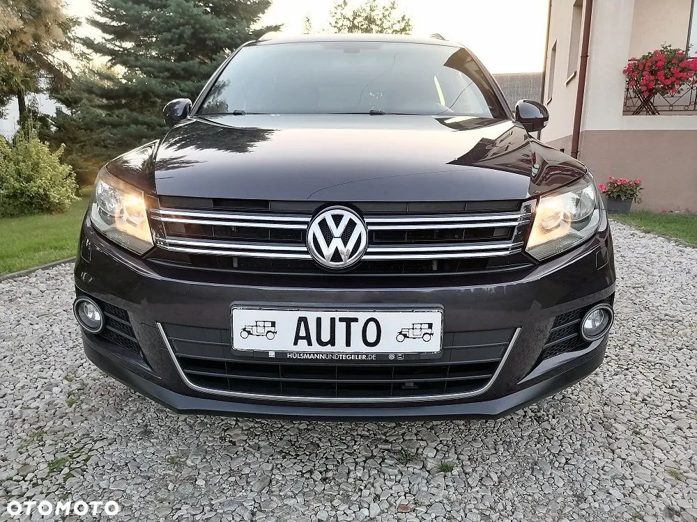 Volkswagen Tiguan 2.0 TDI DPF BlueMotion Technology Lounge Sport & Style - 11