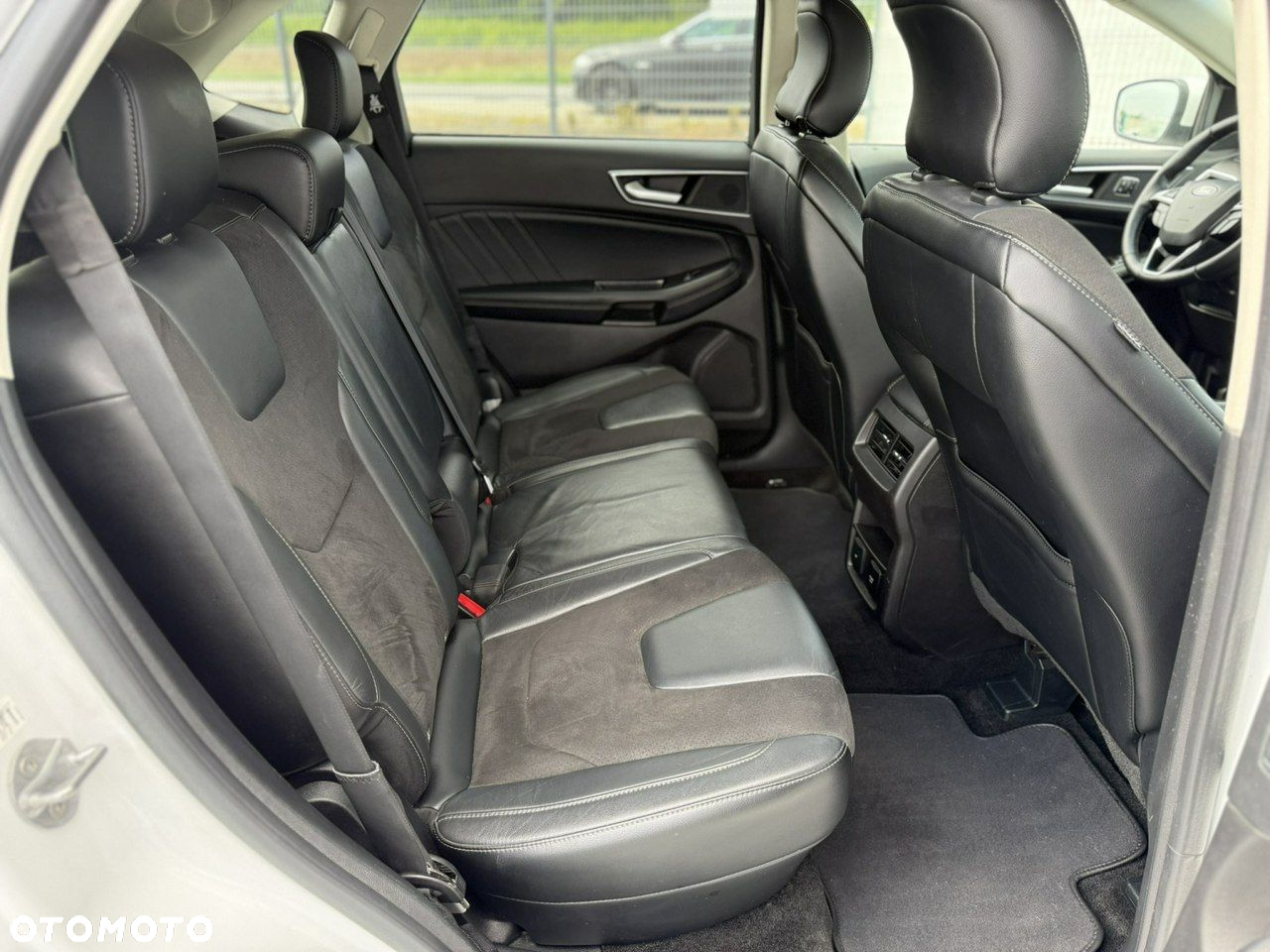 Ford Edge 2.0 TDCi Bi-Turbo 4x4 ST-LINE - 19