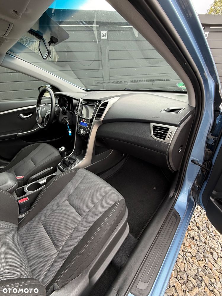 Hyundai i30 blue 1.6 GDI Passion - 21