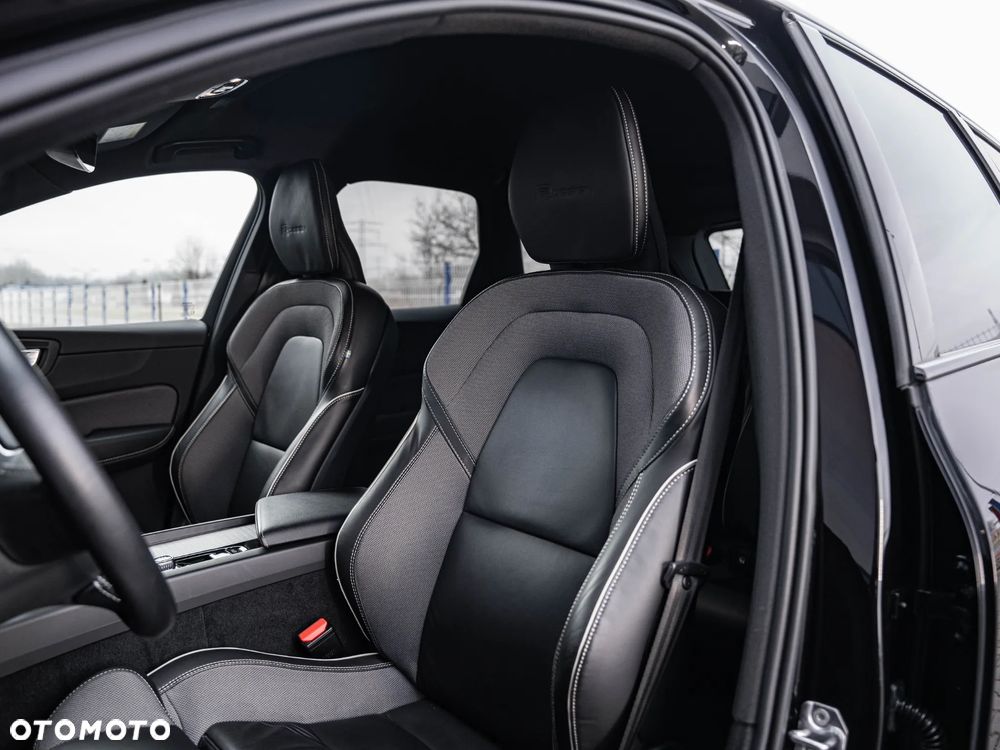 Volvo XC 60 D4 Geartronic RDesign - 24