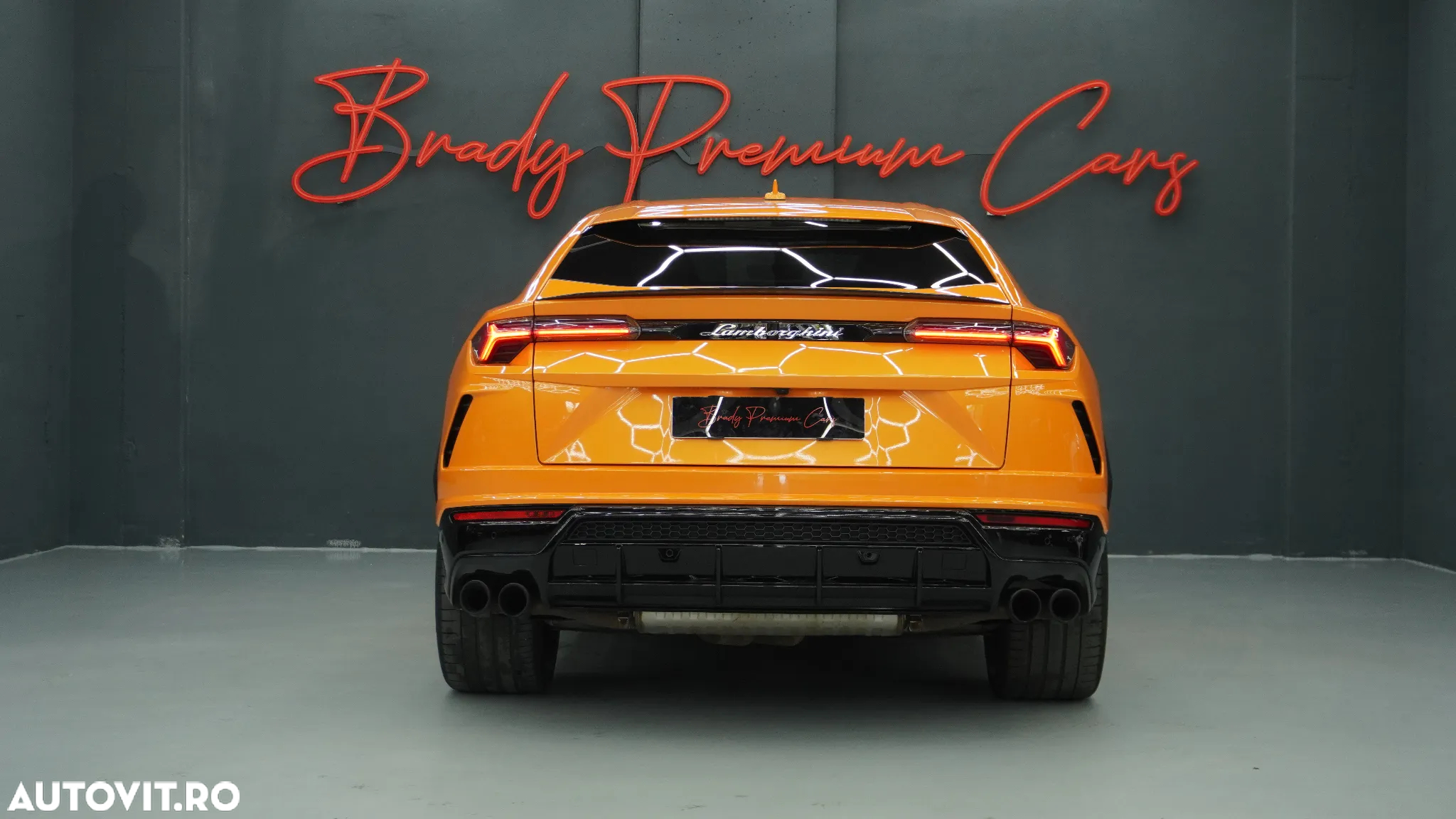 Lamborghini URUS Standard - 16