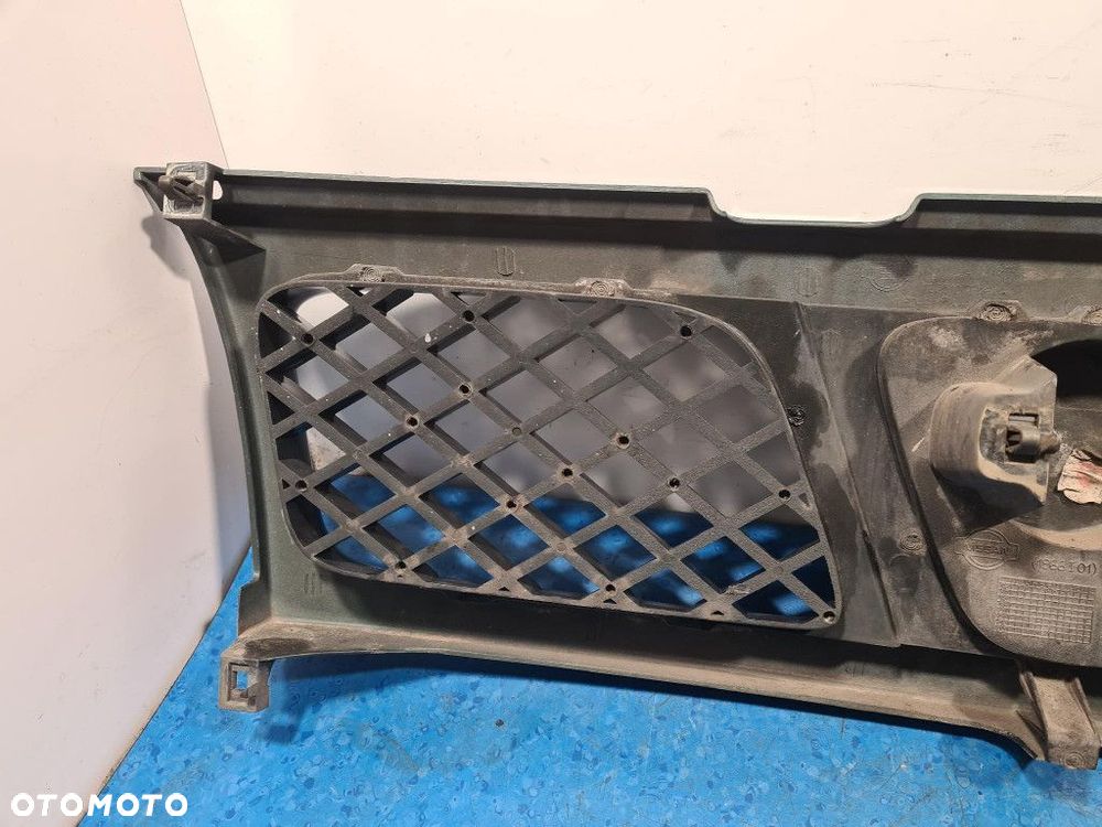 NISSAN TERRANO II LIFT ATRAPA / GRILL - 6