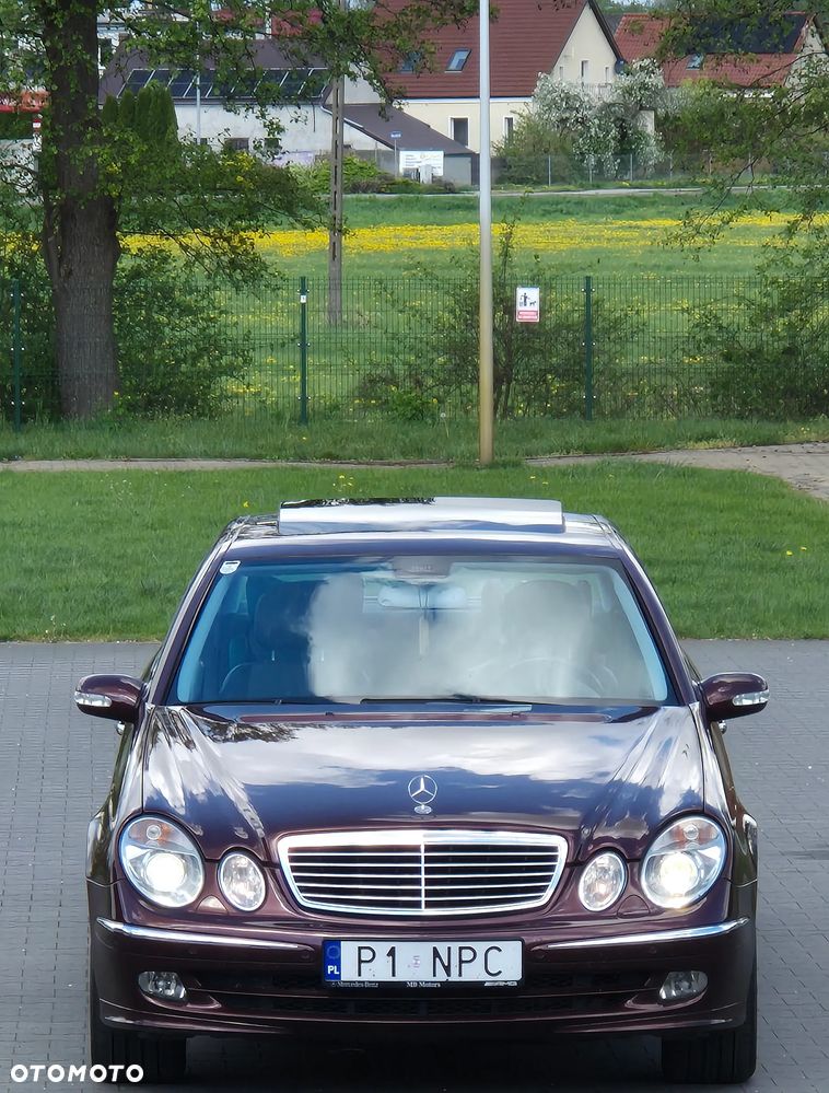 Mercedes-Benz Klasa E 500 4Matic Automatik Avantgarde - 26