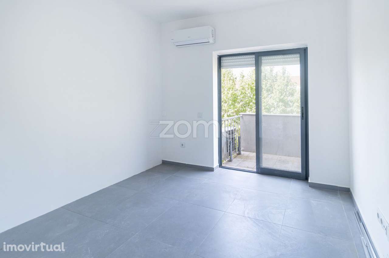 T2 Renovado com Varanda no Lavradio - Grande imagem: 3/22